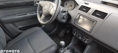 Suzuki Swift 2009 - zdjęcie 2